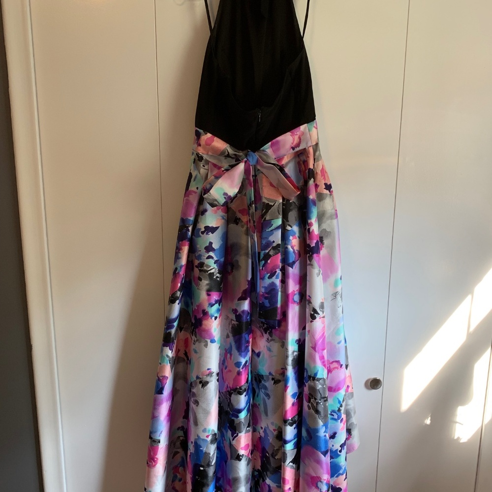 Dress - Picture 2 of 2